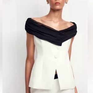 Zara Off-Shoulder Top NWT Zara Black and White Off-Shoulder Top